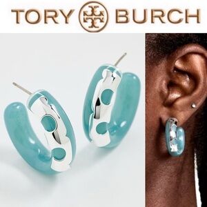 TORY BURCH Light Silver Swirl Blue Resin Hoop Earrings 148$